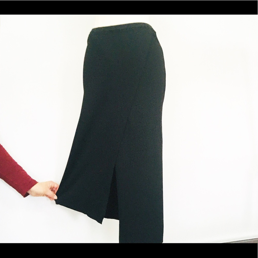 New Long black skirt siE L